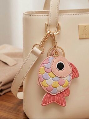 Fish Bag Tag Purse Charm Key Fob Hidden AirTag Holder - NWT